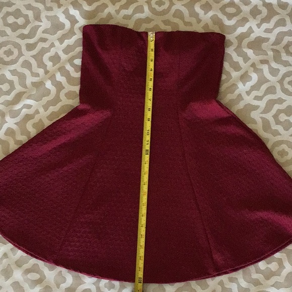 Dress - Picture 8 of 8